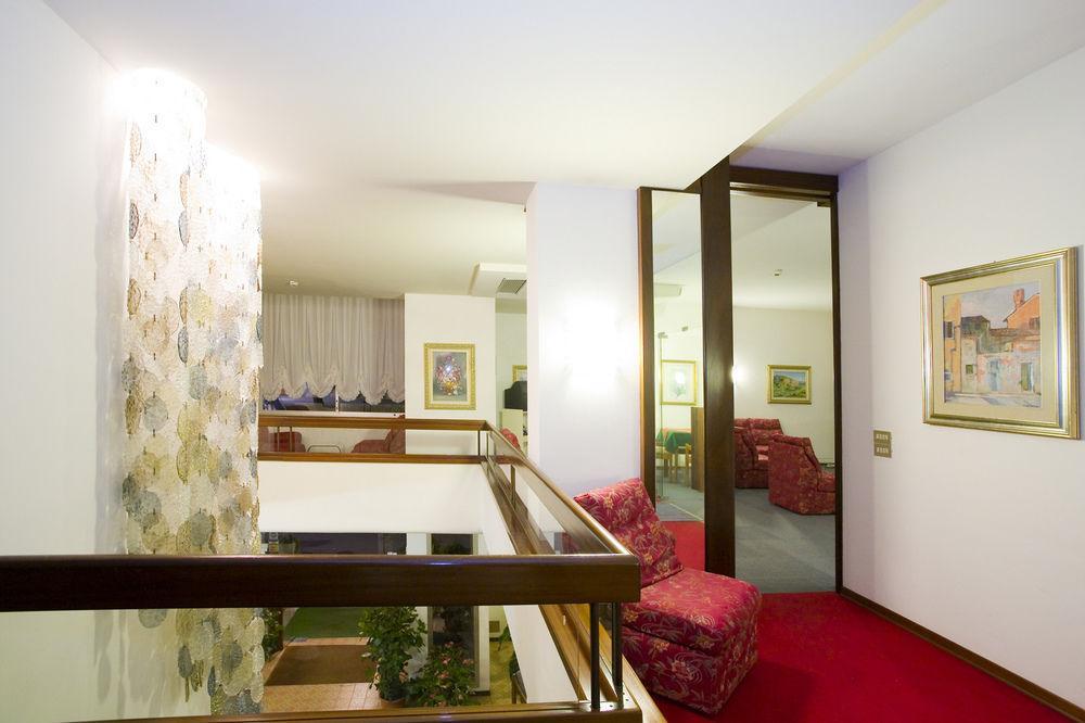 Hotel Metropol Caorle Exterior photo