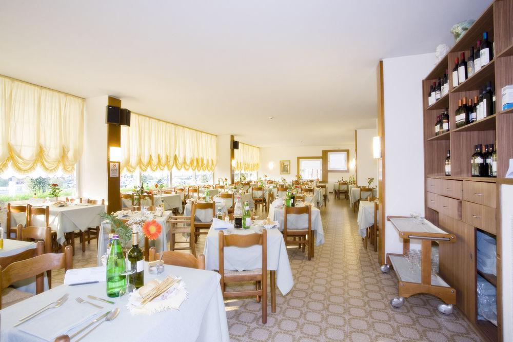 Hotel Metropol Caorle Exterior photo