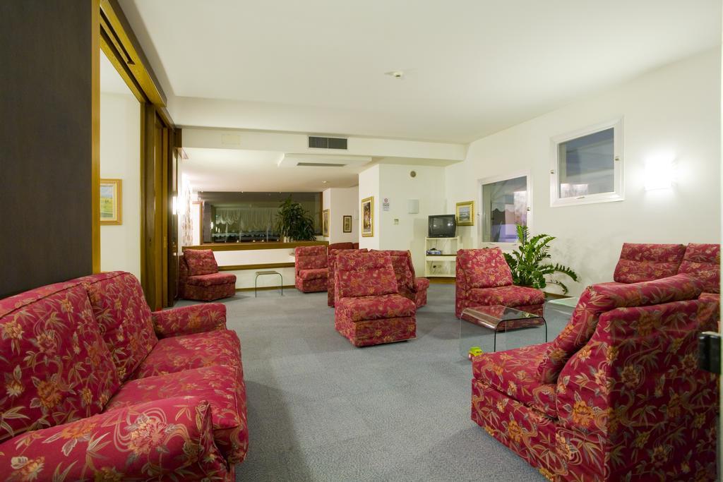 Hotel Metropol Caorle Exterior photo